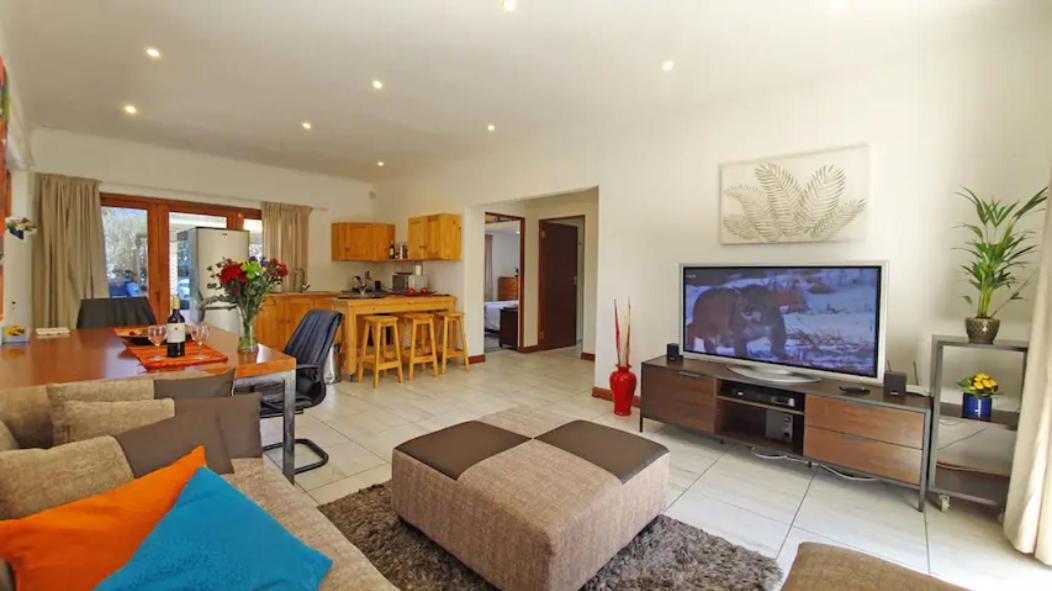 Star & Guest house *