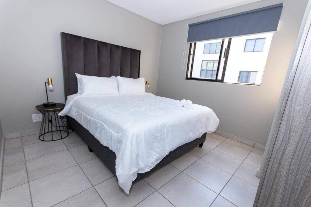 Apartment Luxury, Location, & Convenience.