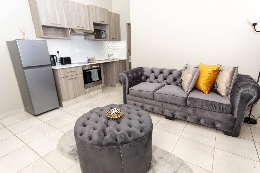 Apartment Luxury, Location, & Convenience. Johannesburg