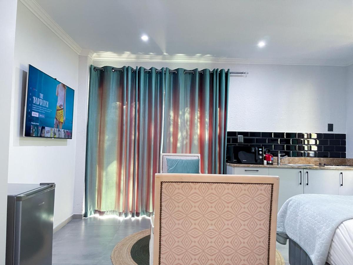 Guest house Amoris Guest House-randburg
