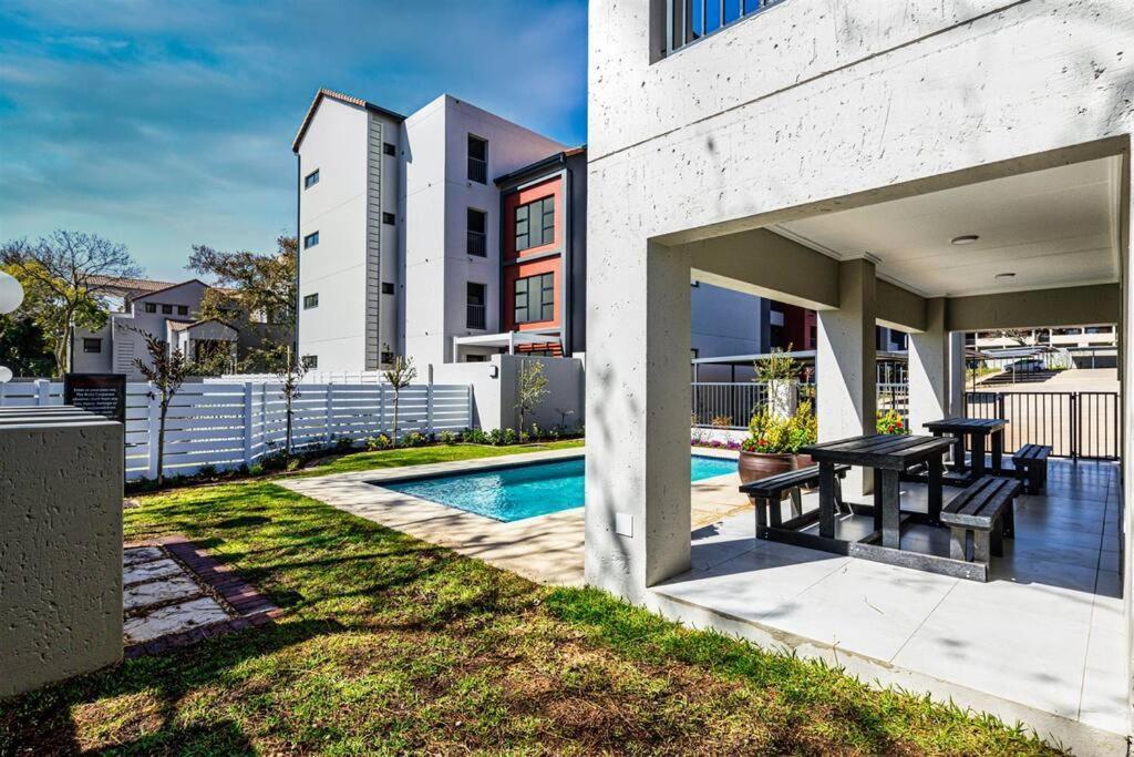 Apartment Stylish Executive With Power Backup