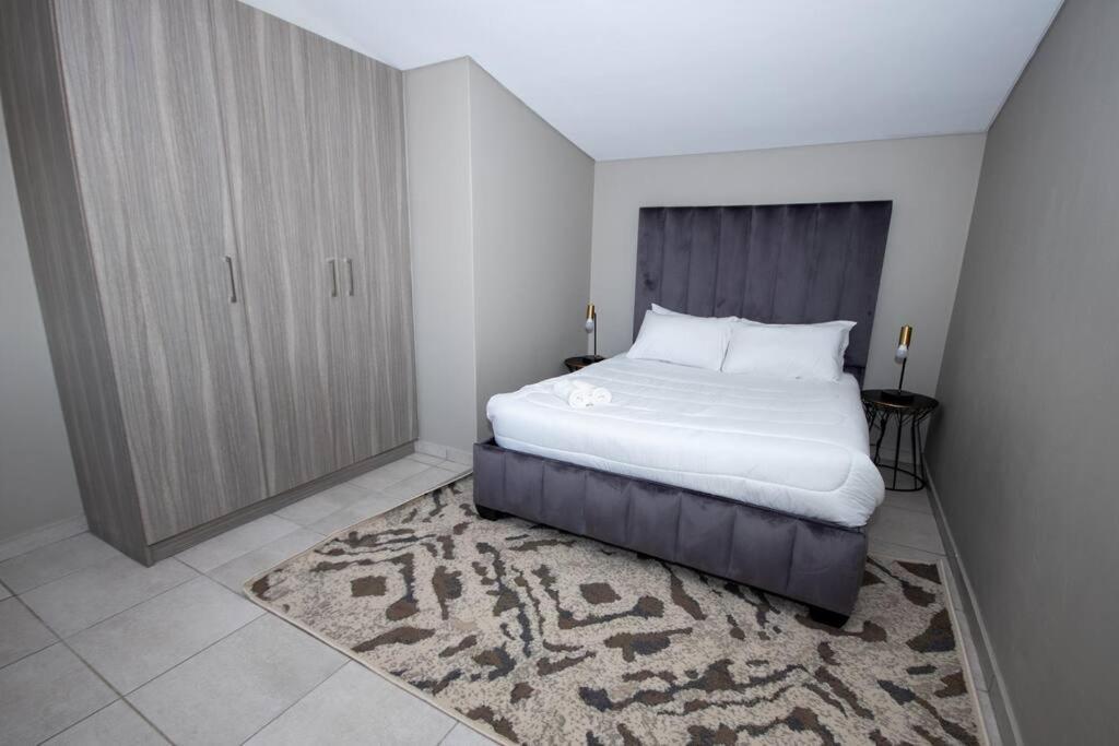 Luxury, Location, & Convenience. * Johannesburg
