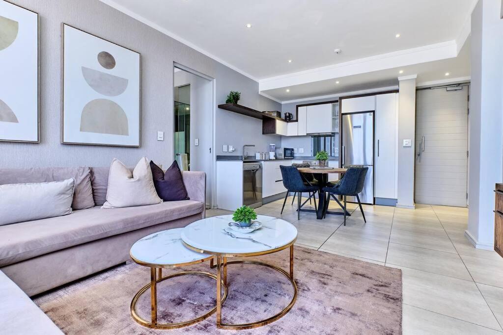 Luxury 2bed With Lifestyle Apartment Johannesburg