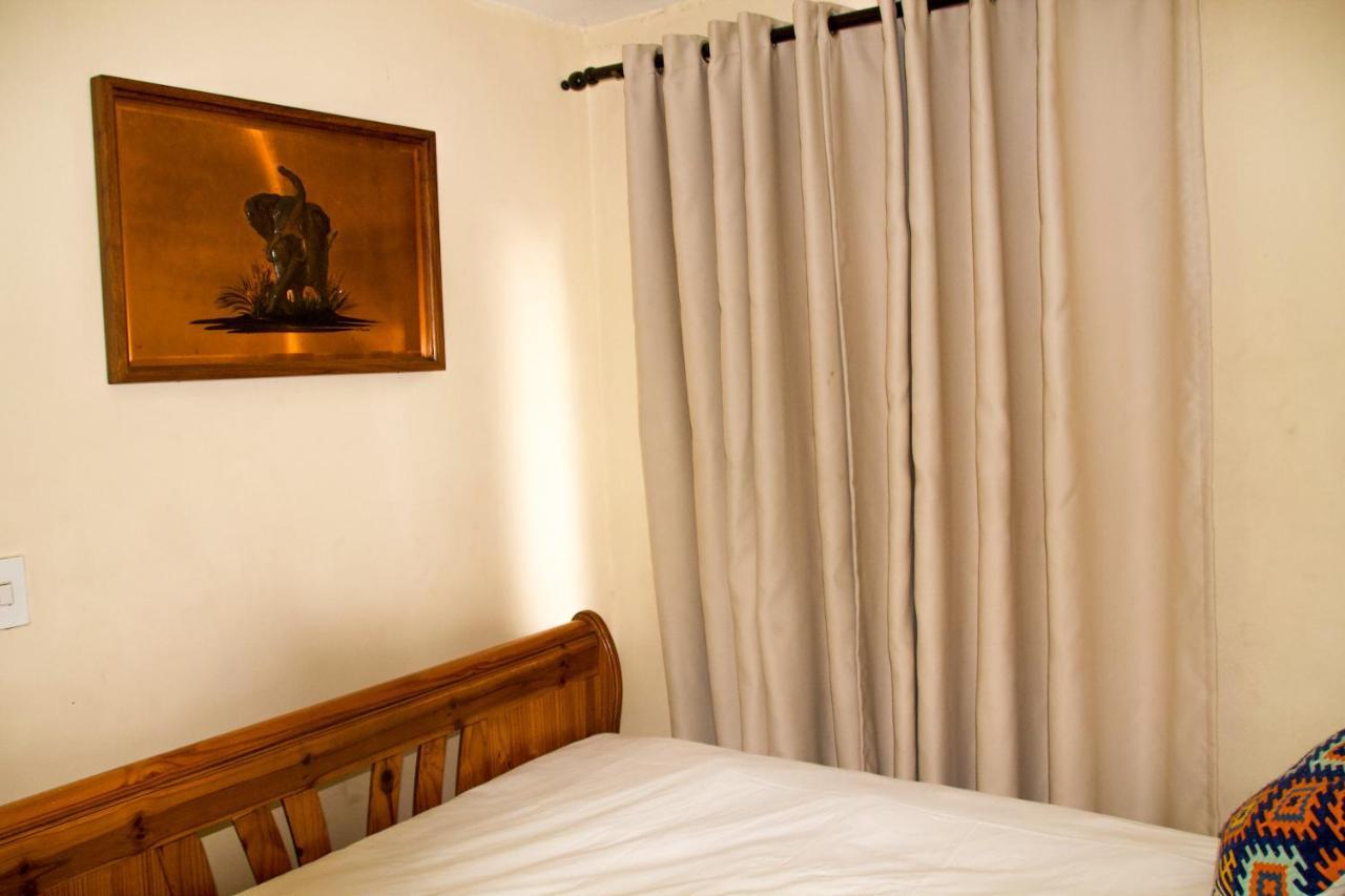 Apartment Zenko Suave- 12 Madison West Johannesburg
