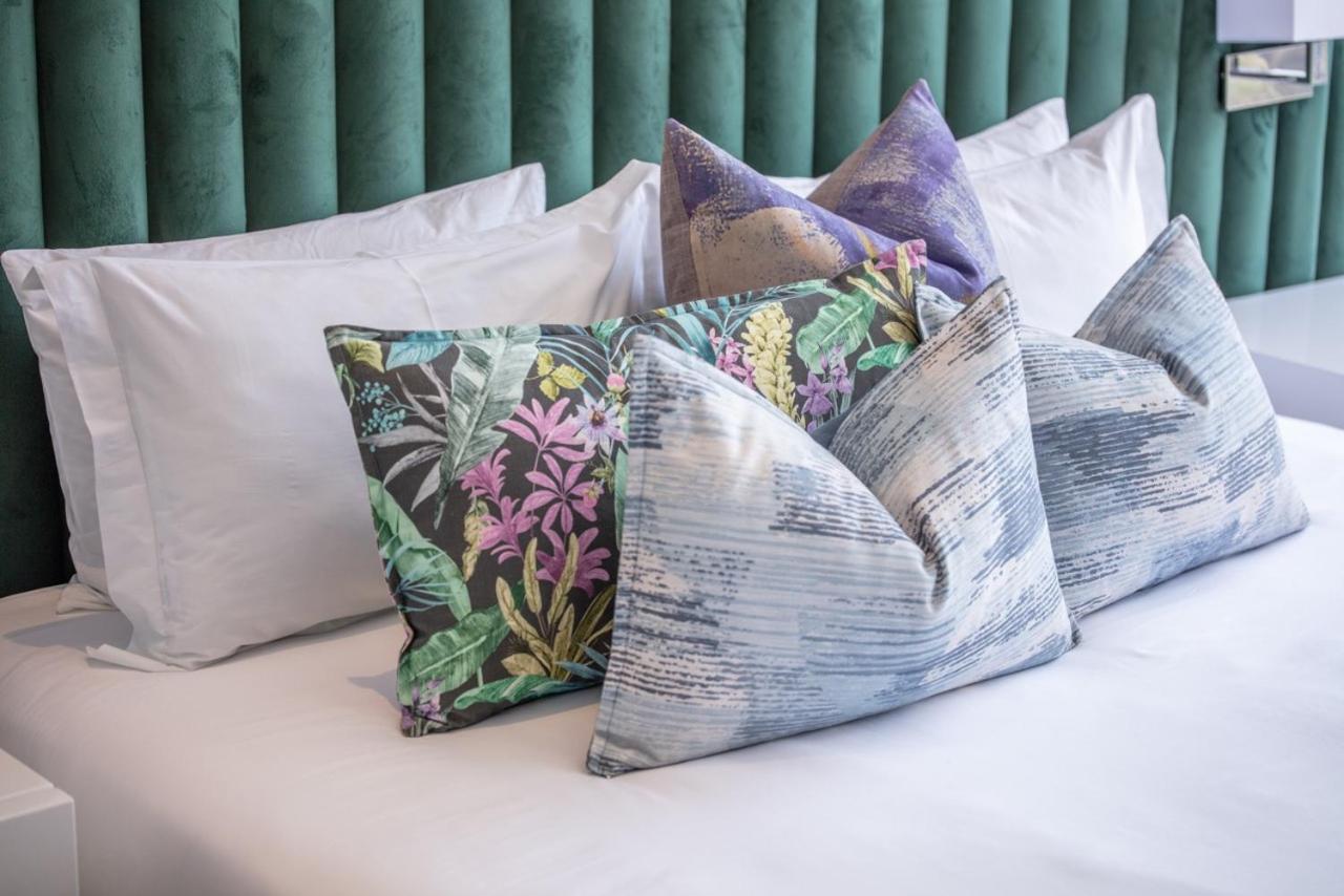 Azalia - Masingita Towers, Sandton * Johannesburg