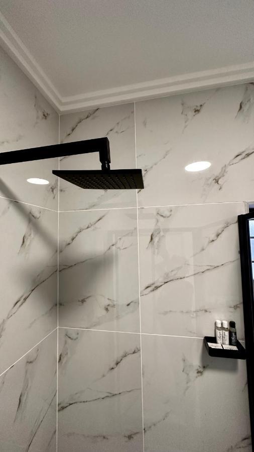 Stylish Executive With Power Backup * Johannesburg