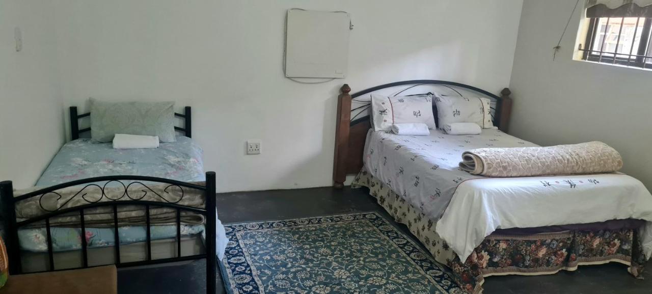 Guest house Whitehouse *