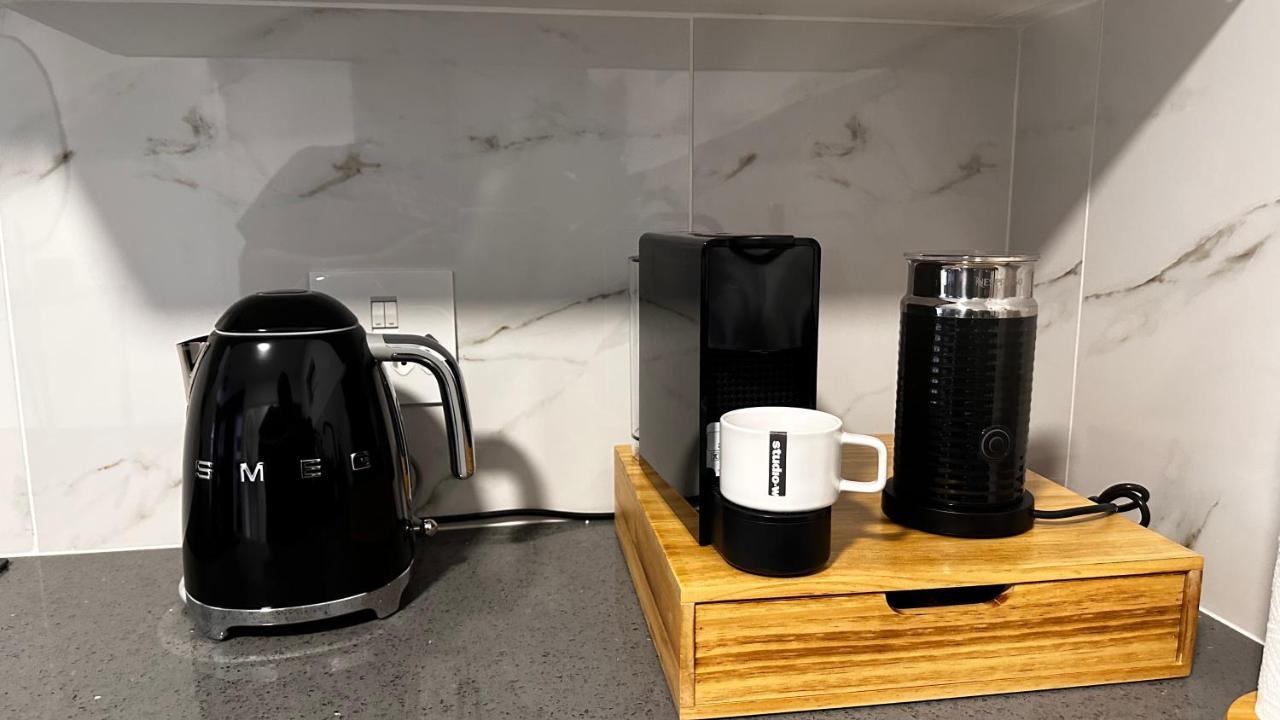 Apartment Stylish Executive With Power Backup