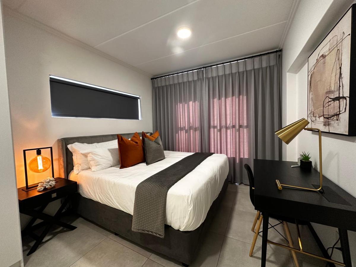Apartment Stylish Executive With Power Backup *