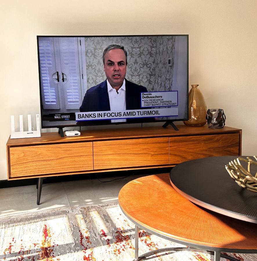 Stylish Executive With Power Backup * Johannesburg