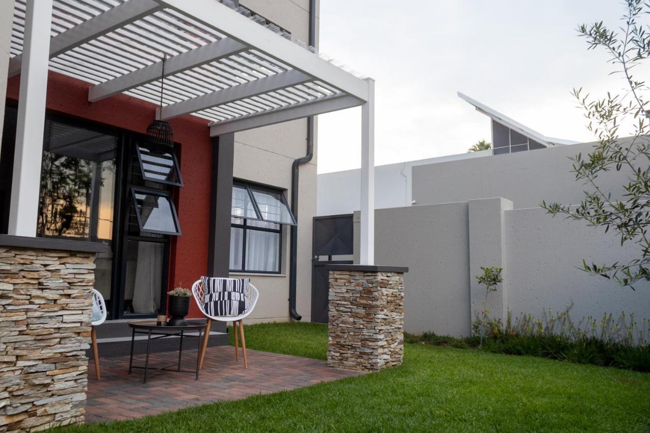 A Slice Of Heaven - Bryanston Apartment *