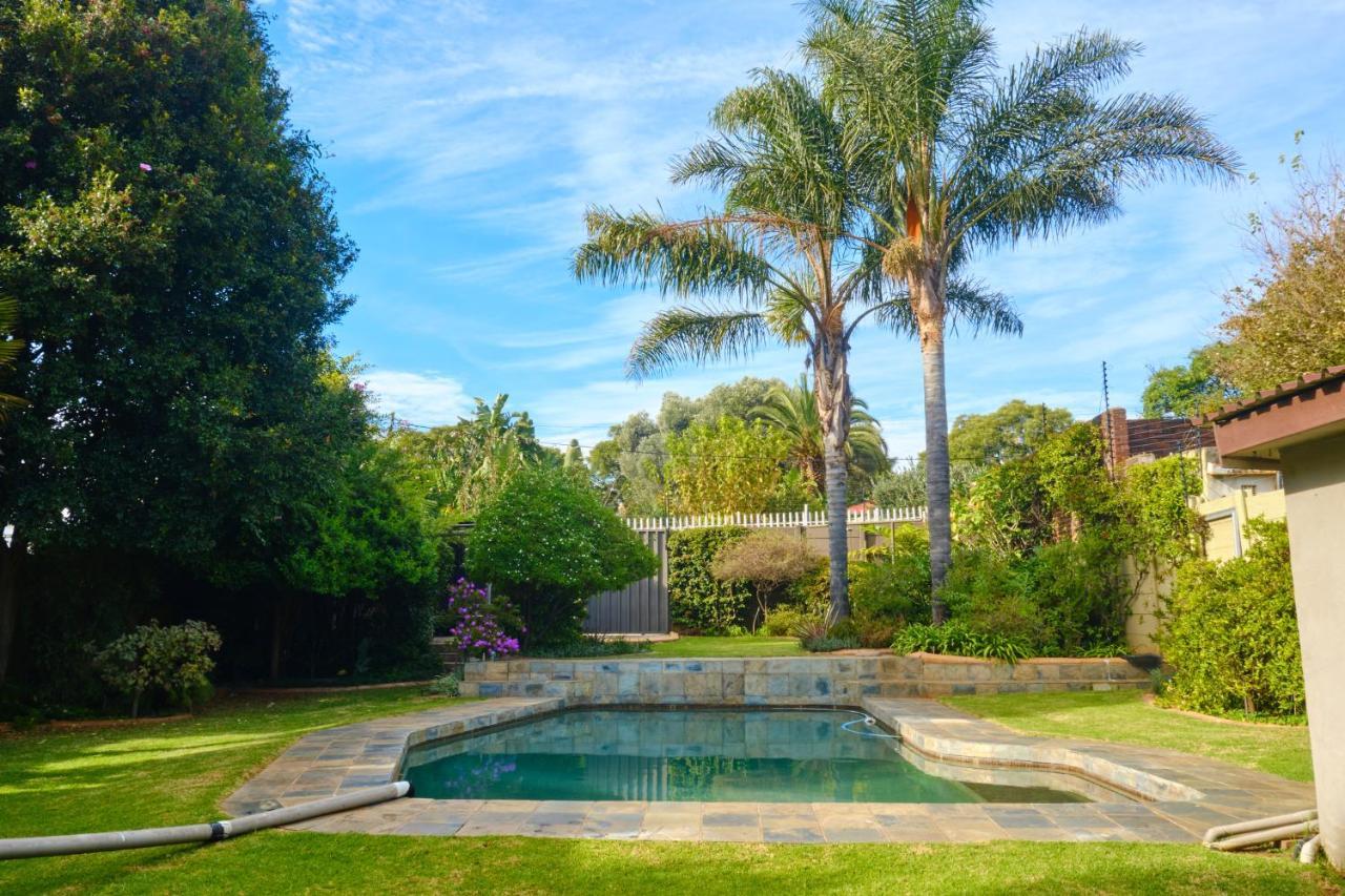 Hidden Retreat In Kensington Joanesburgo