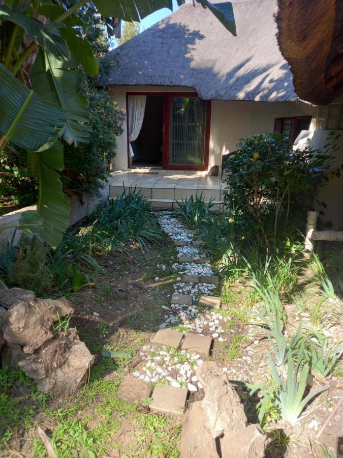 Guest house Ekuphumleni Holistic Healing Center *