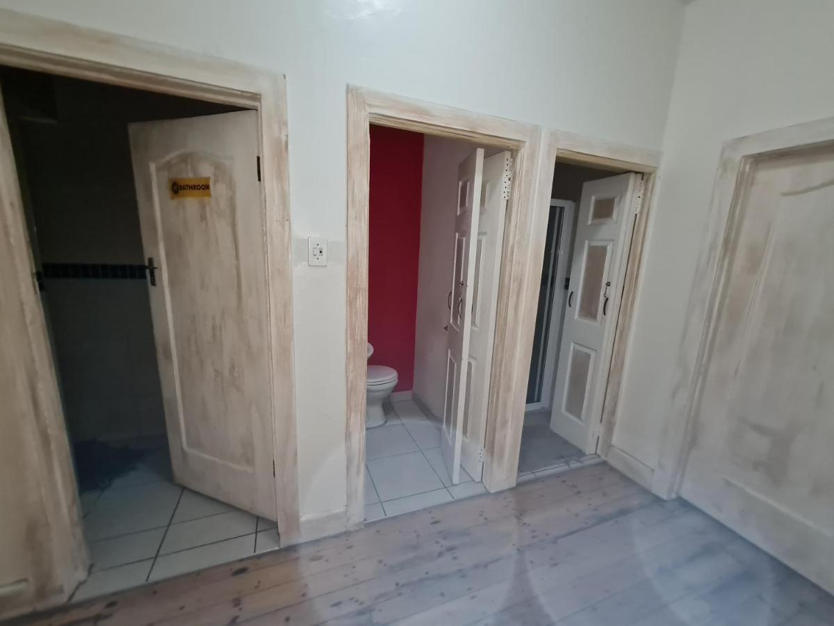 Hostel Melville House *