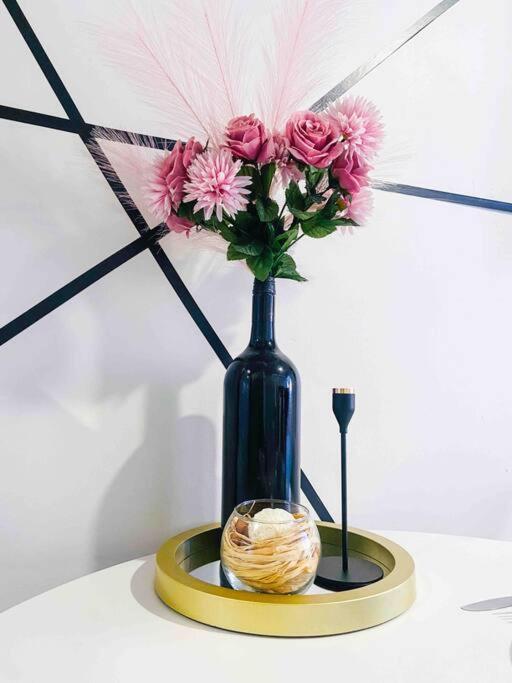 Cozy Escape Bachelor In Maboneng + Uncapped Wi-fi.
