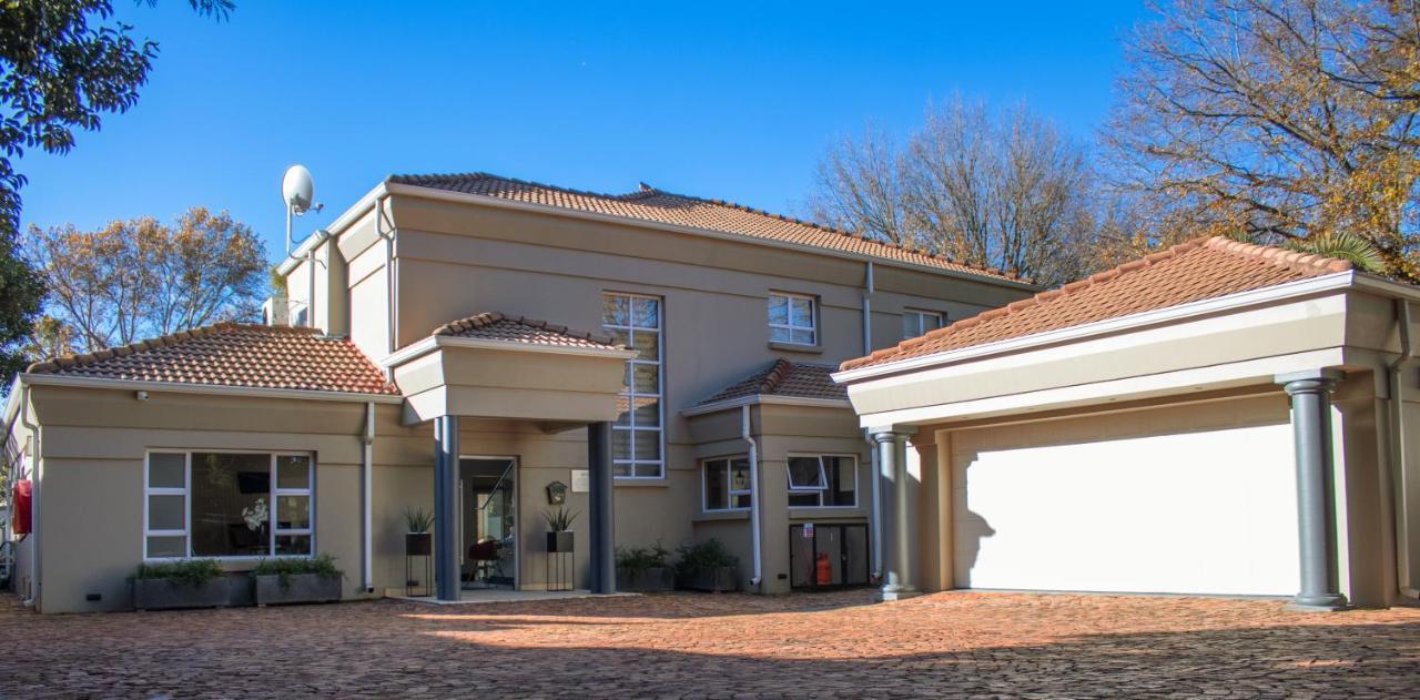 1945 On Kloof Guest house 5*