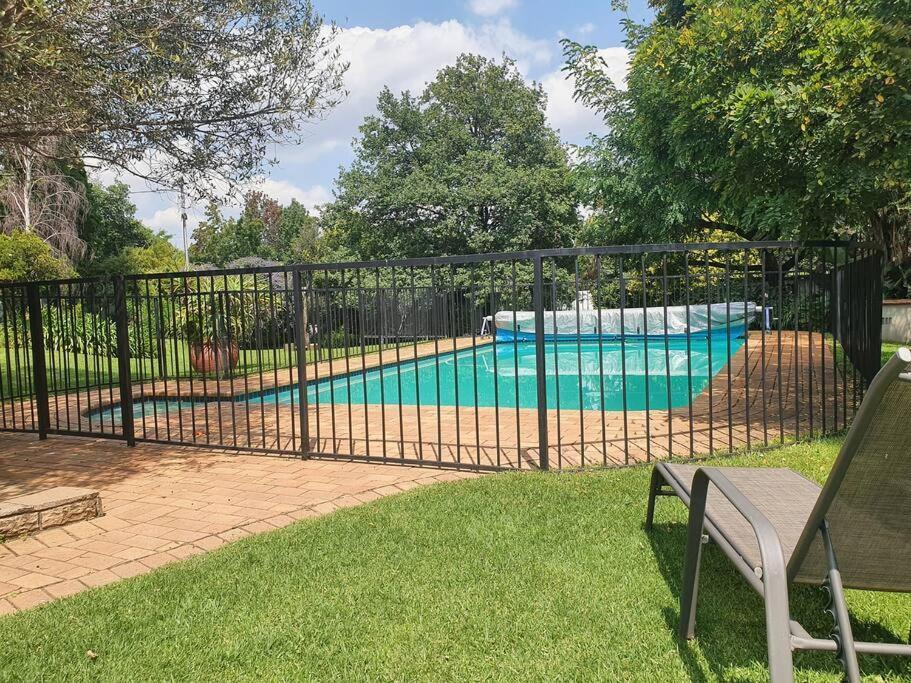 Modern With Private Garden, Self Check-in
