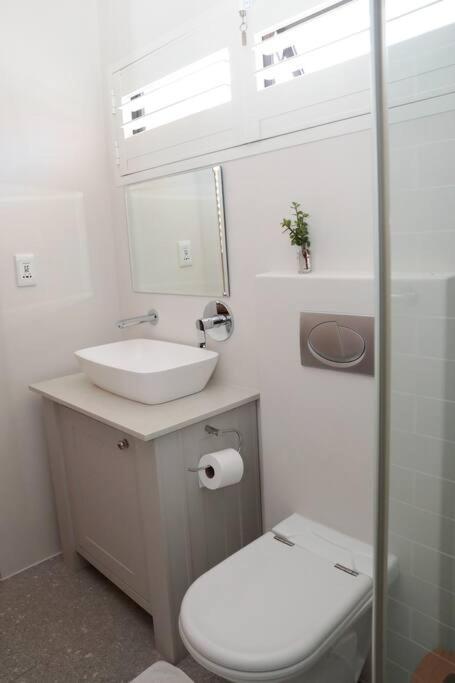 Gorgeous 1-bedroom Sandton Flat Johannesburg