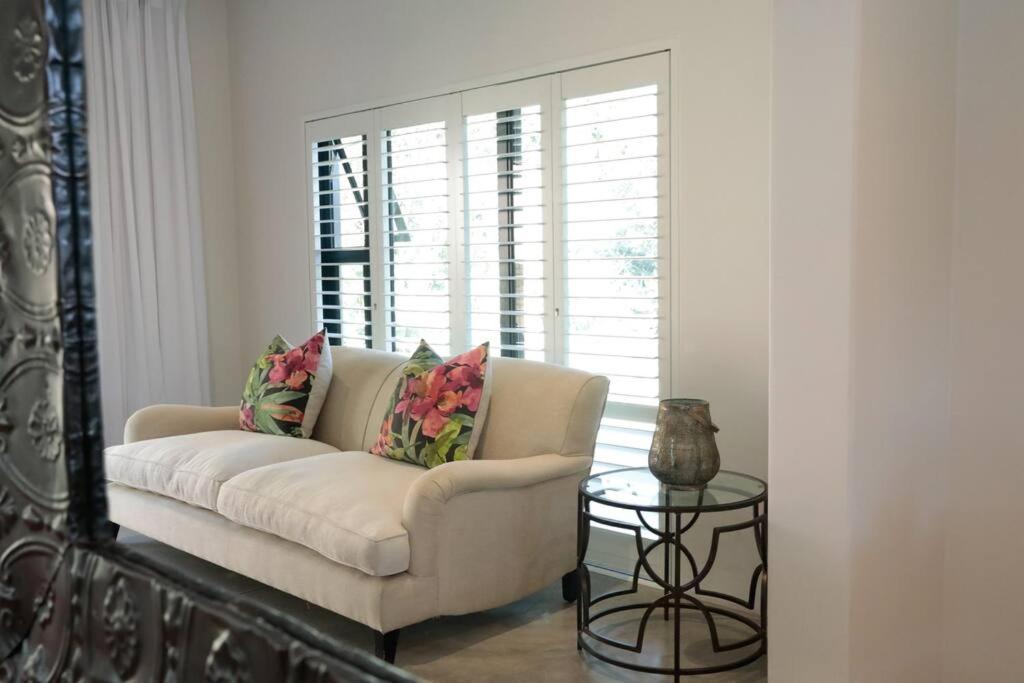 Apartment Gorgeous 1-bedroom Sandton Flat *