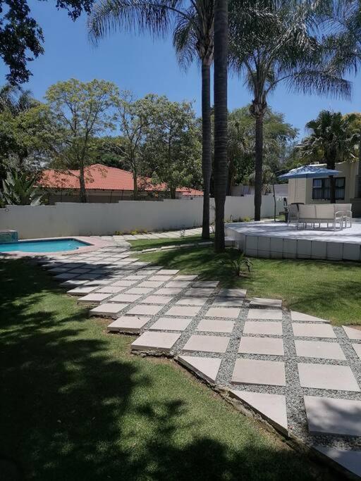 Apartment 3 Bedroom In Bryanston Johannesburg