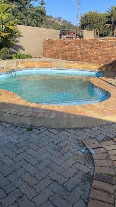 In Suideoord, Jhb South Johannesburg