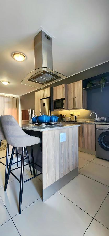 Staycation Sandton Apartment *