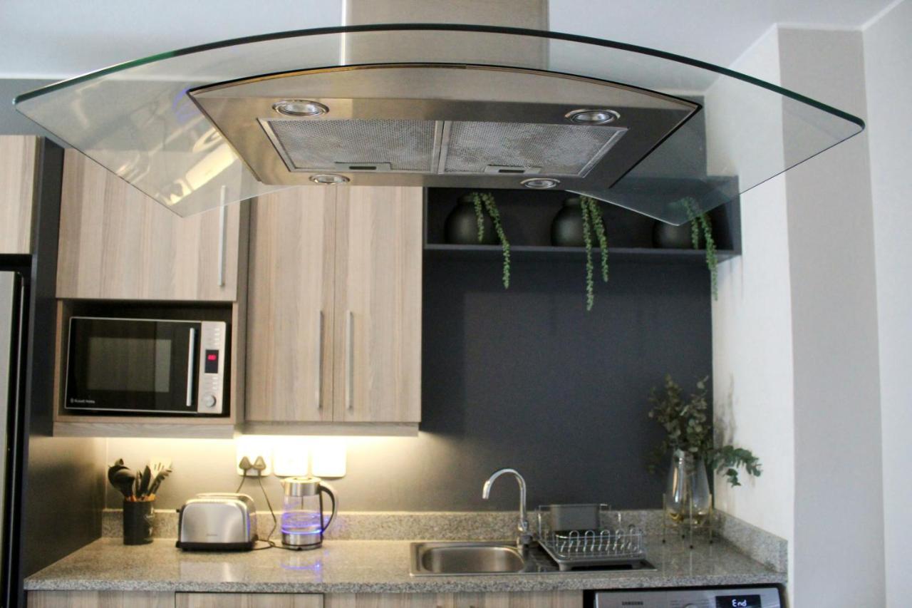Staycation Sandton Apartment *