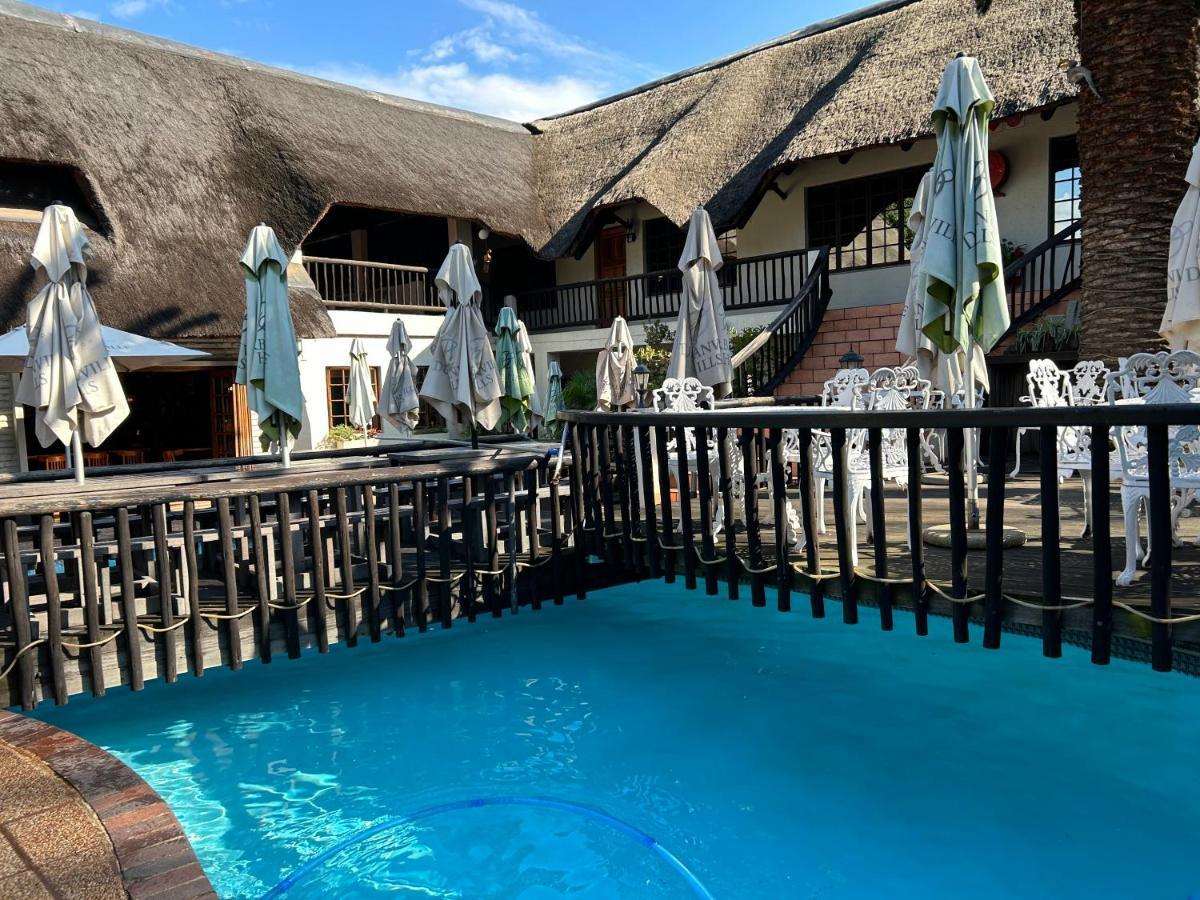 Cardoso Kitchen Bar & Lodge Johannesburg