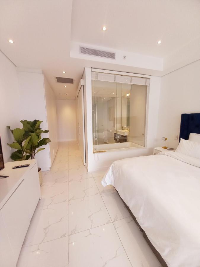 Sandton Skye Luxury Bedroom