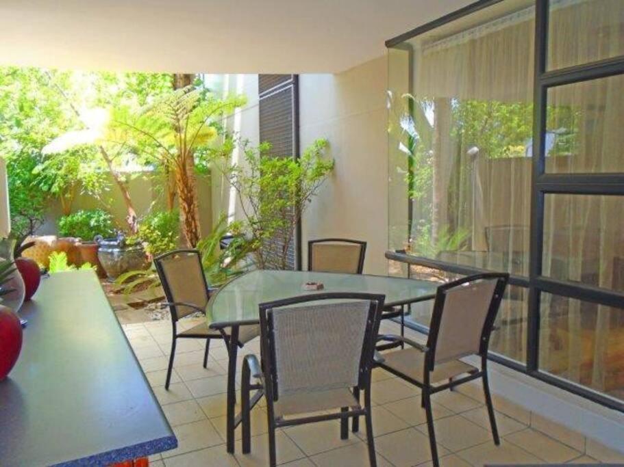 Executive - Sandton Apartment Johannesburg