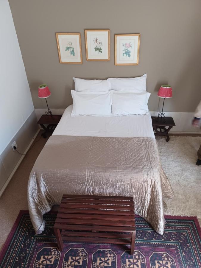 French Country Style In The City Walk To Rosebank Apartment