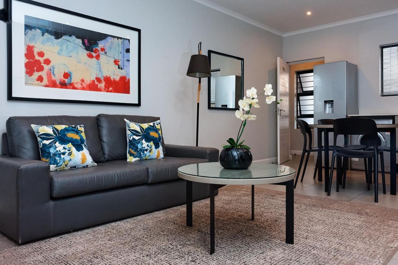 Spacious 2 Bed 2 Bath Wi-fi Netflix Backup Power Apartment *