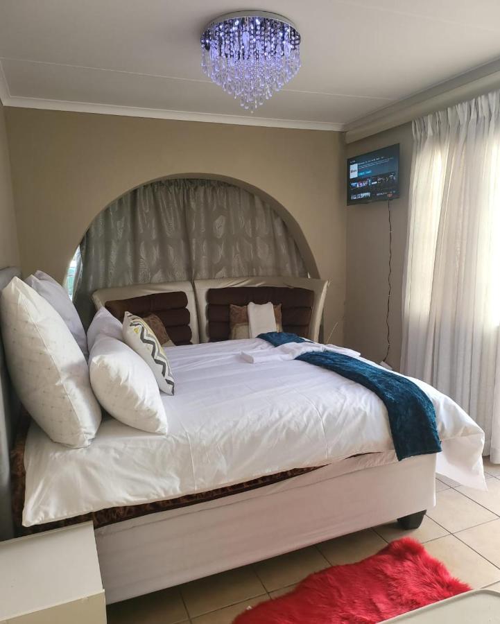 Sky View * Johannesburg