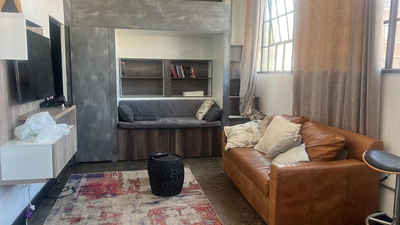 Apartment Revolution House Maboneng