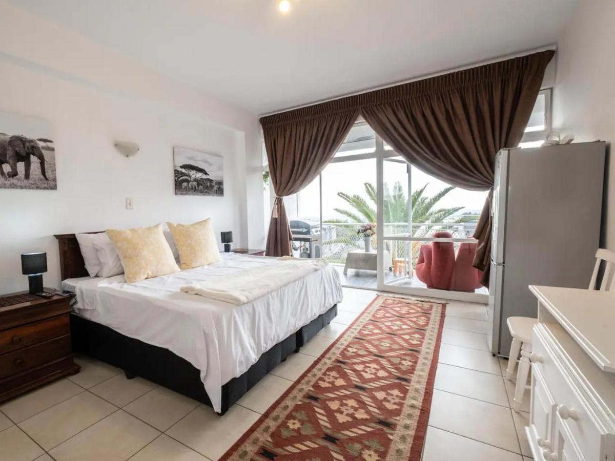 Lovely 3 Bedroom Unit Sandton Johannesburg