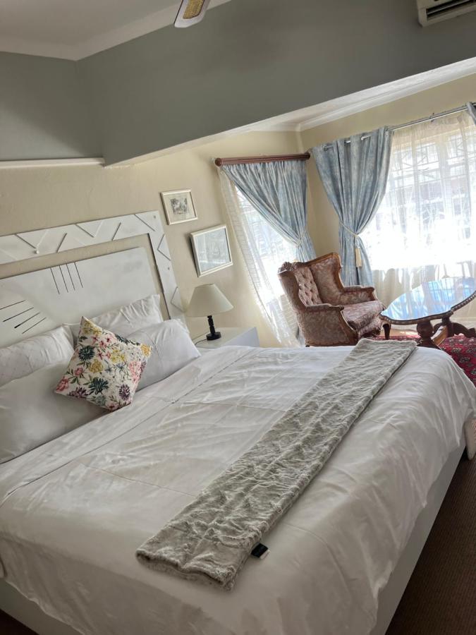 The Kedesan - * Johannesburg