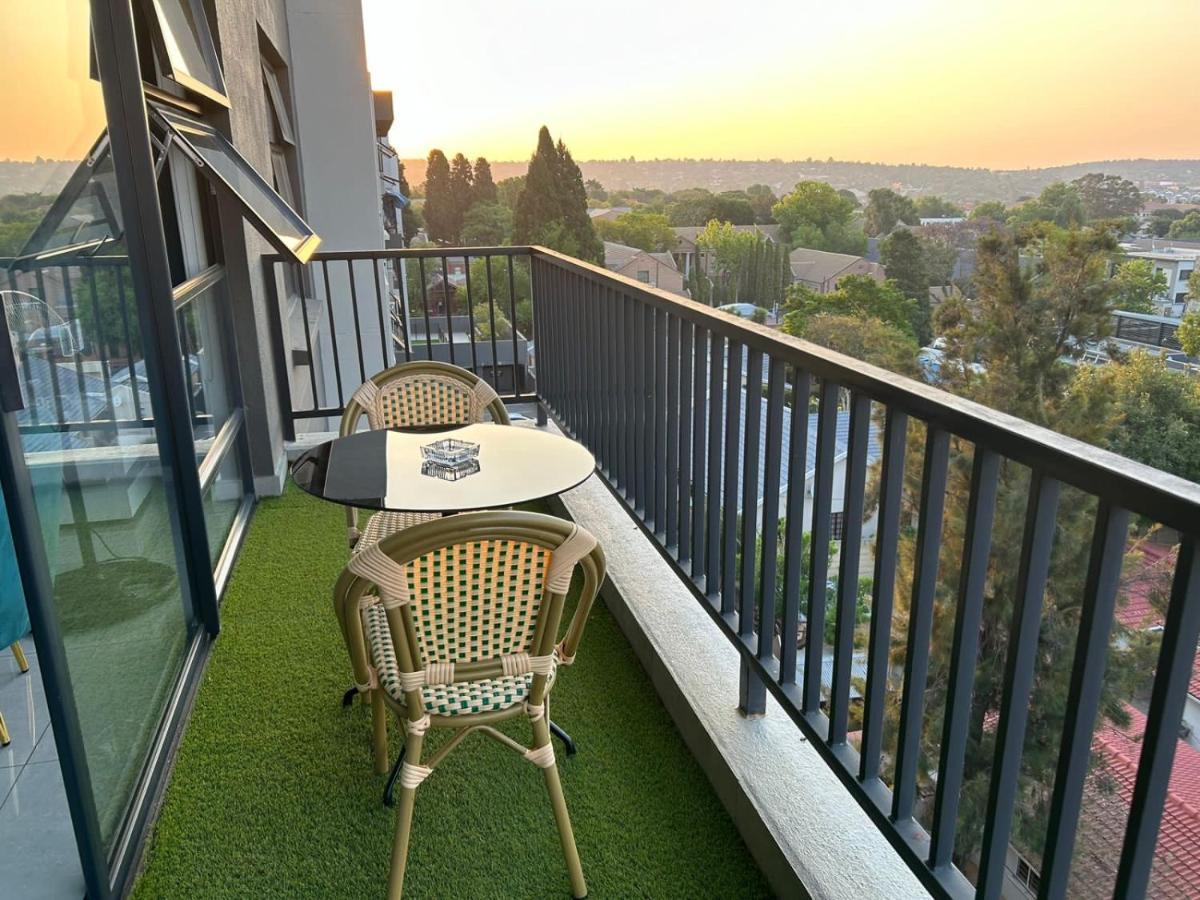 Lilly S Penthouse D Point Backup Power Apartment Johannesburg
