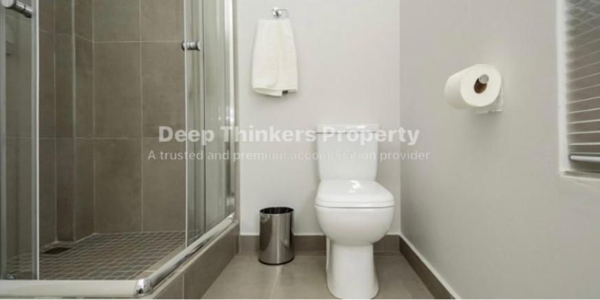 Hotel Deep Thinkers