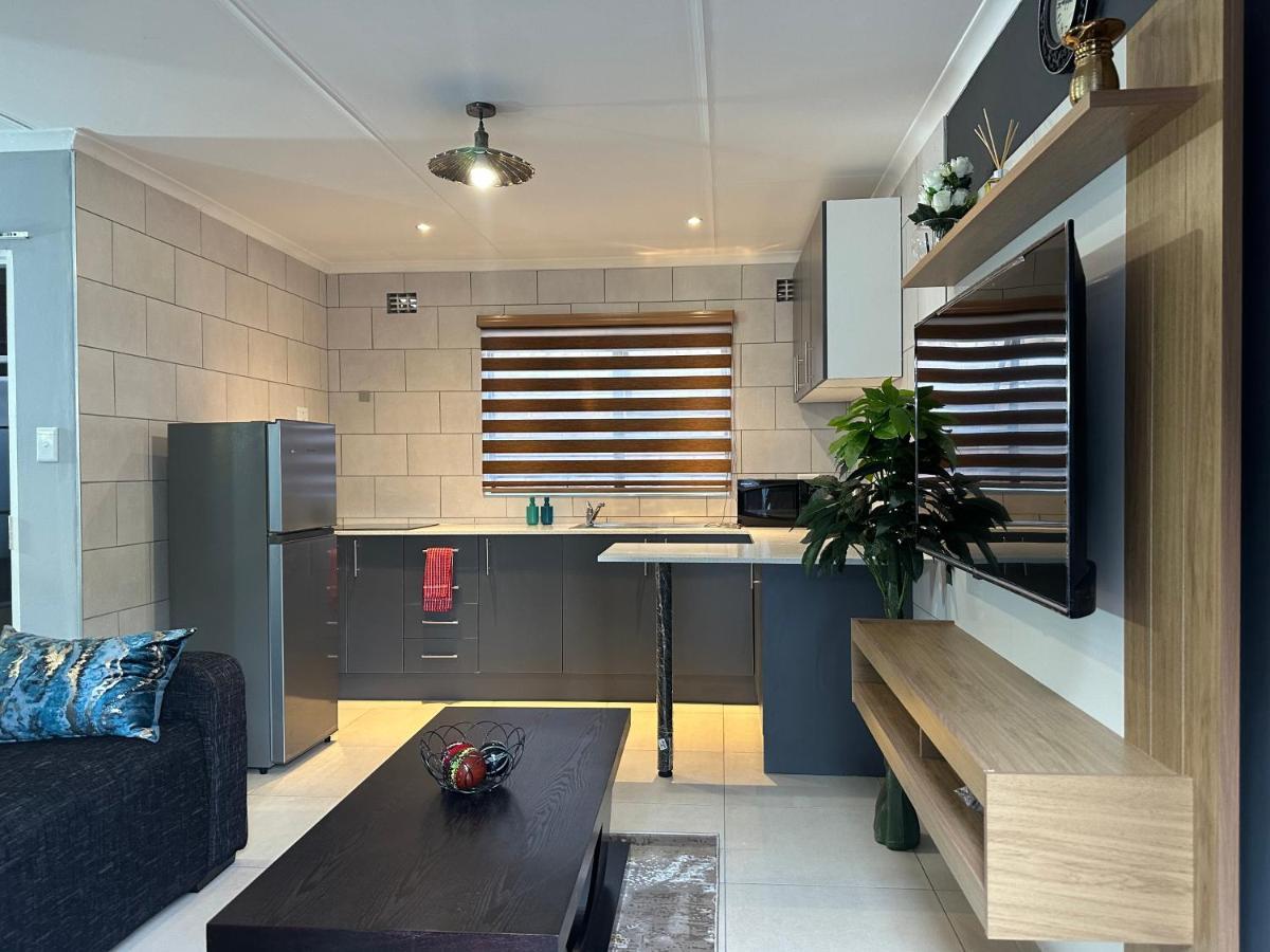 Apartment 6 The Curve Unit 15