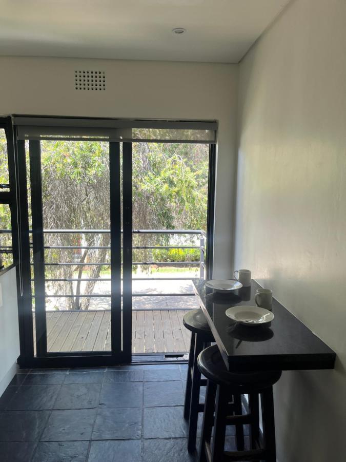 Vetho 1 Or Tambo Airport Apartment *