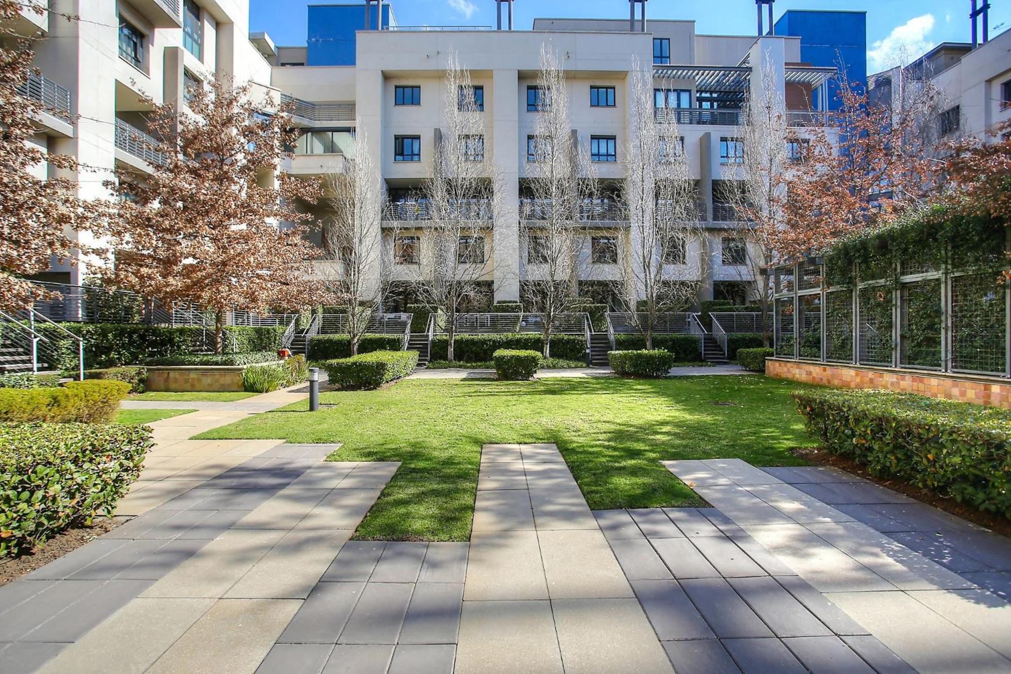 Melrose Arch Luxury - With Generator Apartment Johannesburg