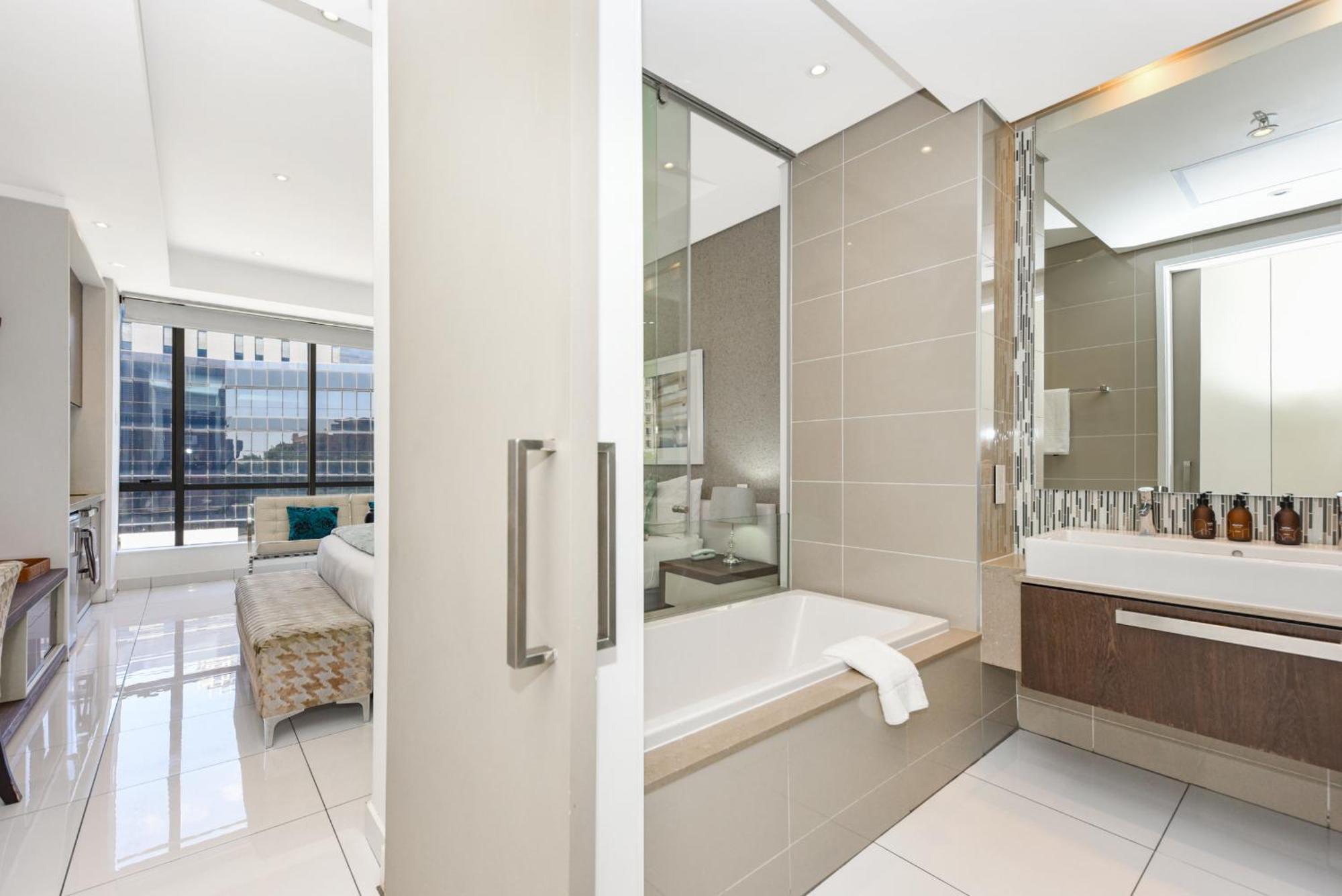Sandton Skye 411 Apartment *
