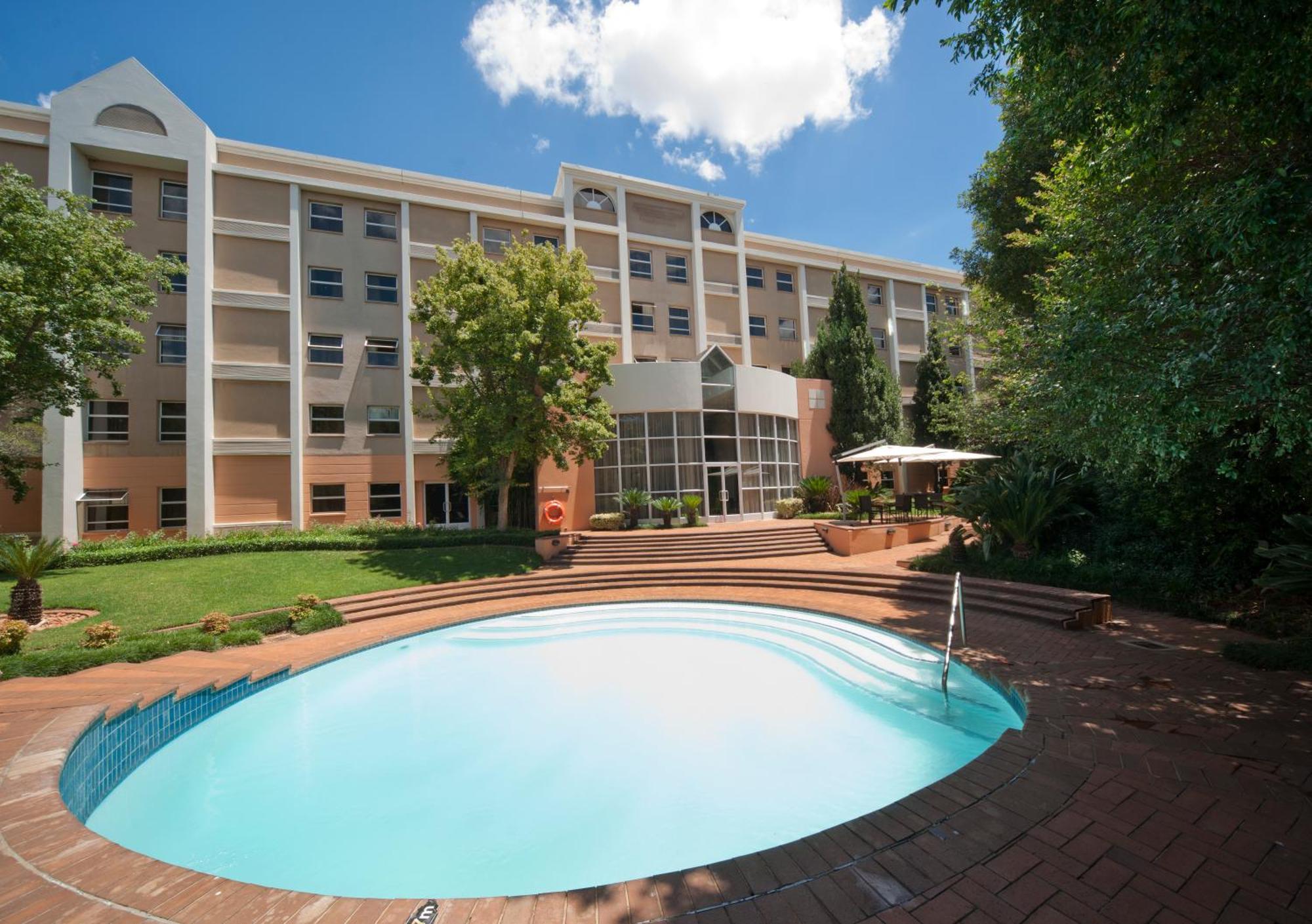 Hotel Stayeasy Eastgate 3*