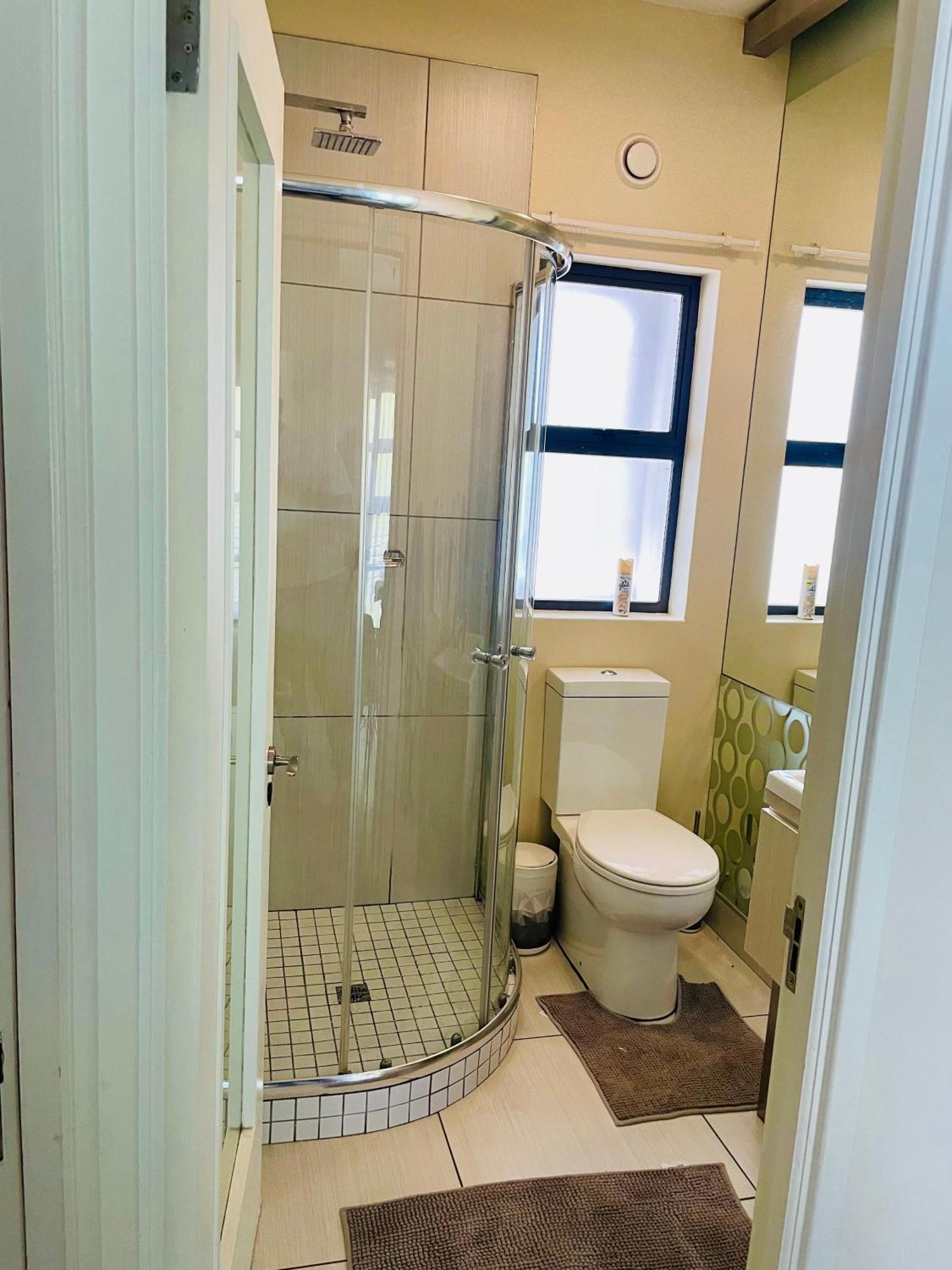2 Bedroom 2 Bathroom In Sandton