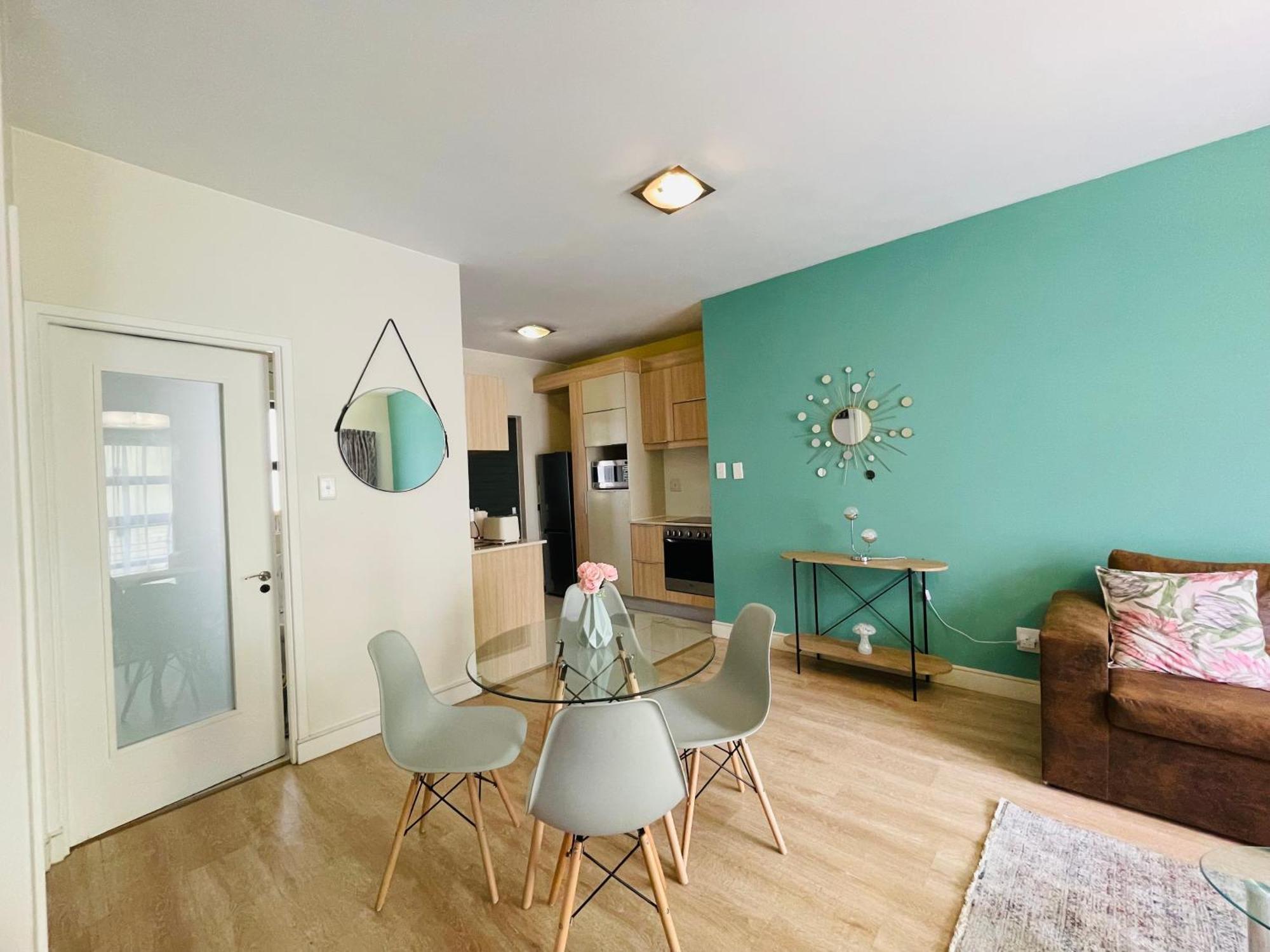 2 Bedroom 2 Bathroom In Sandton Apartment *
