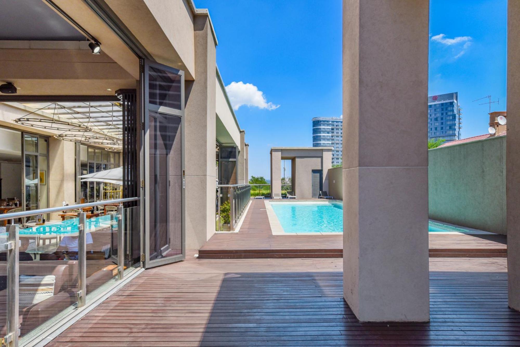 Apartment Sandton Skye 411