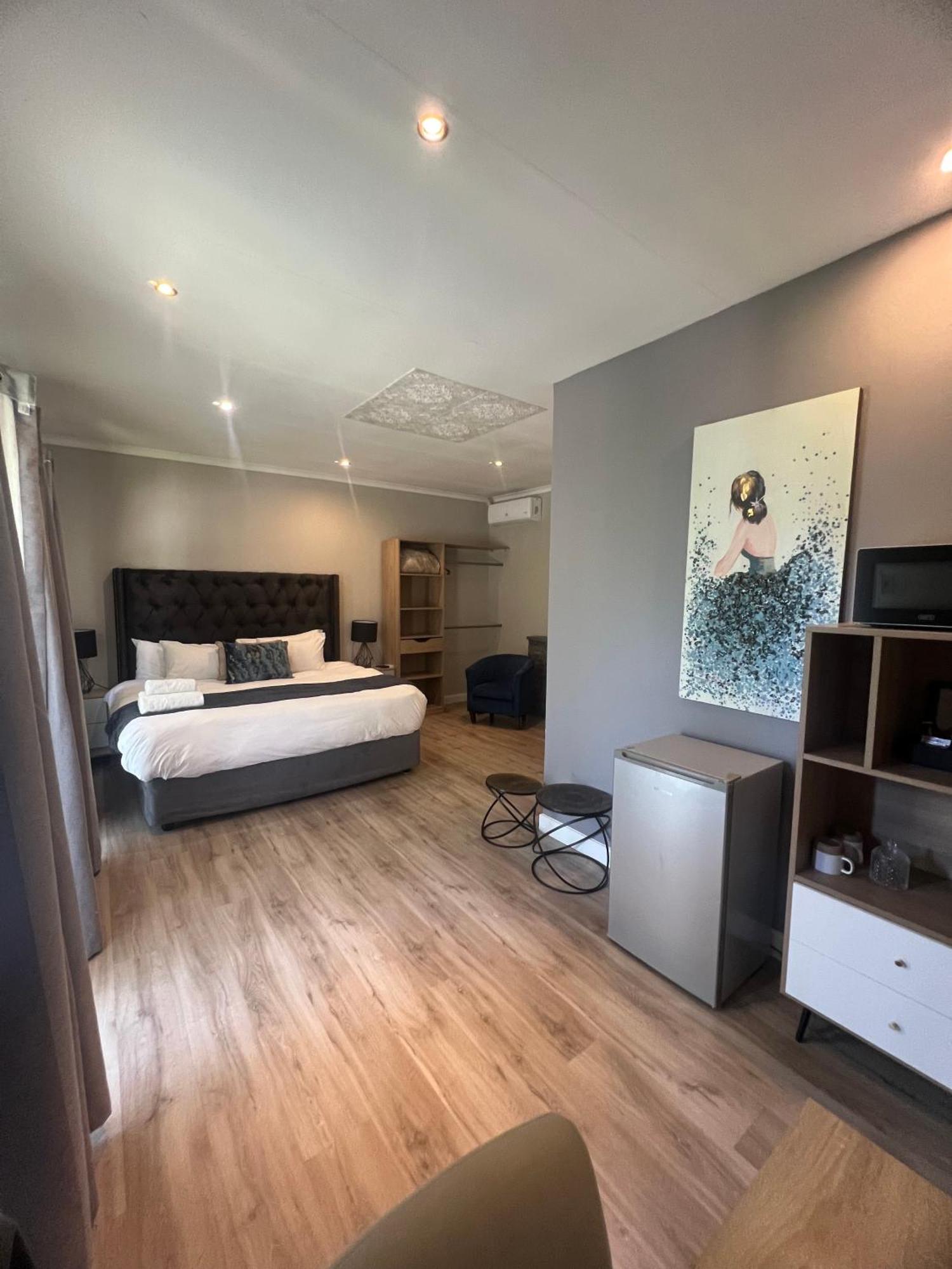 Le'ciara Luxury Hotel
