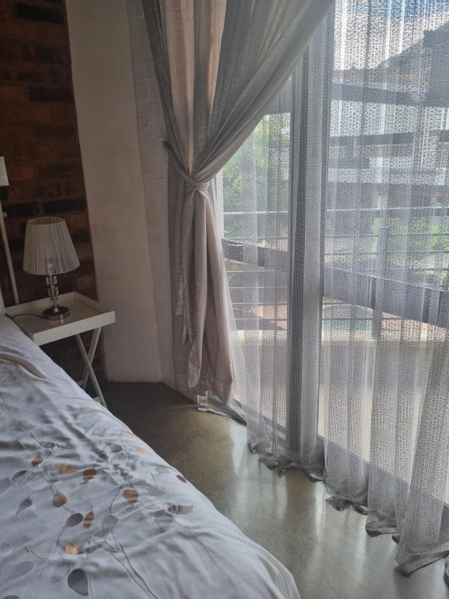 Nhà khách Dimpho House In Vibey Maboneng Precinct Johannesburg