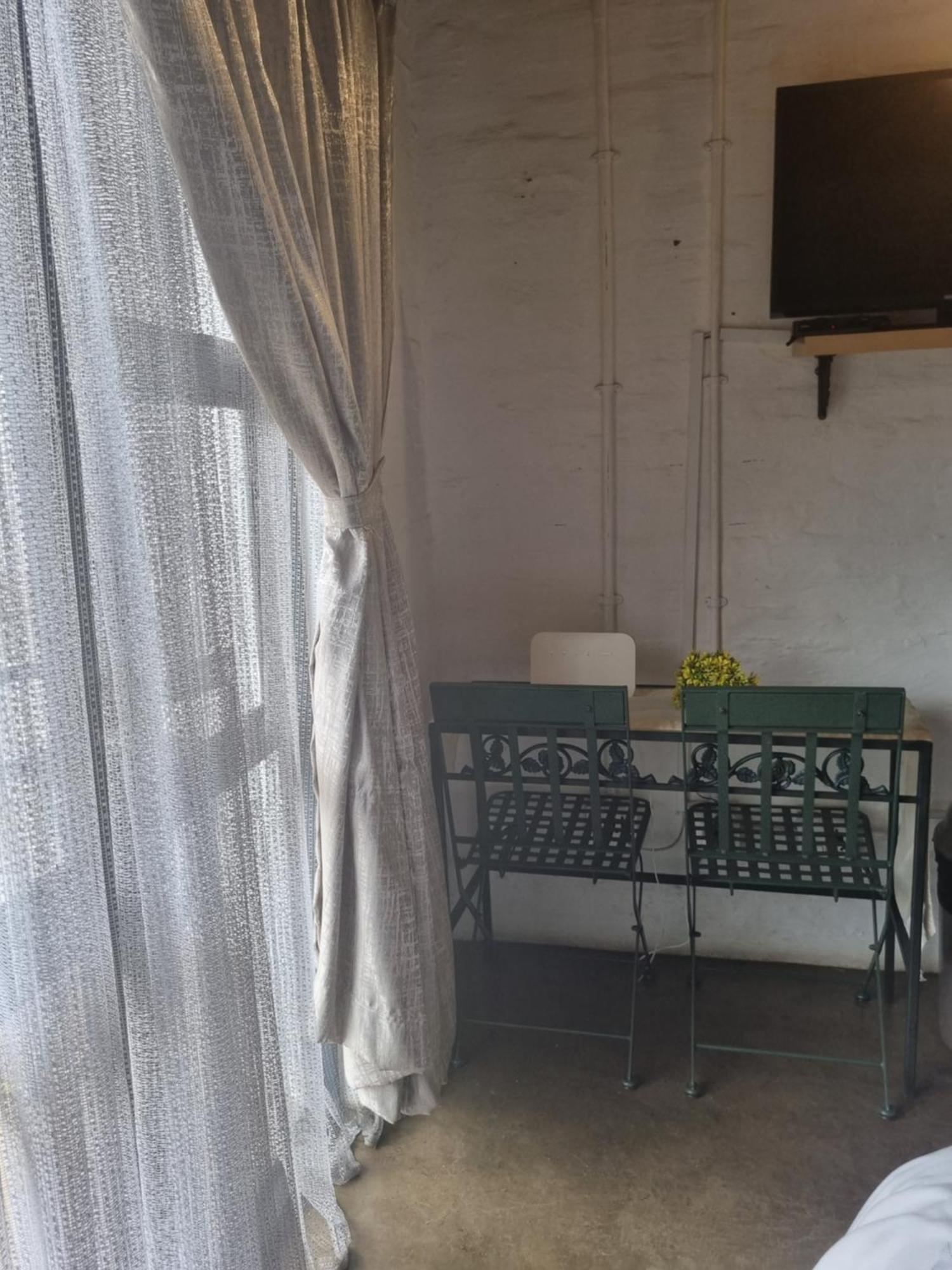 Dimpho House In Vibey Maboneng Precinct Nhà khách