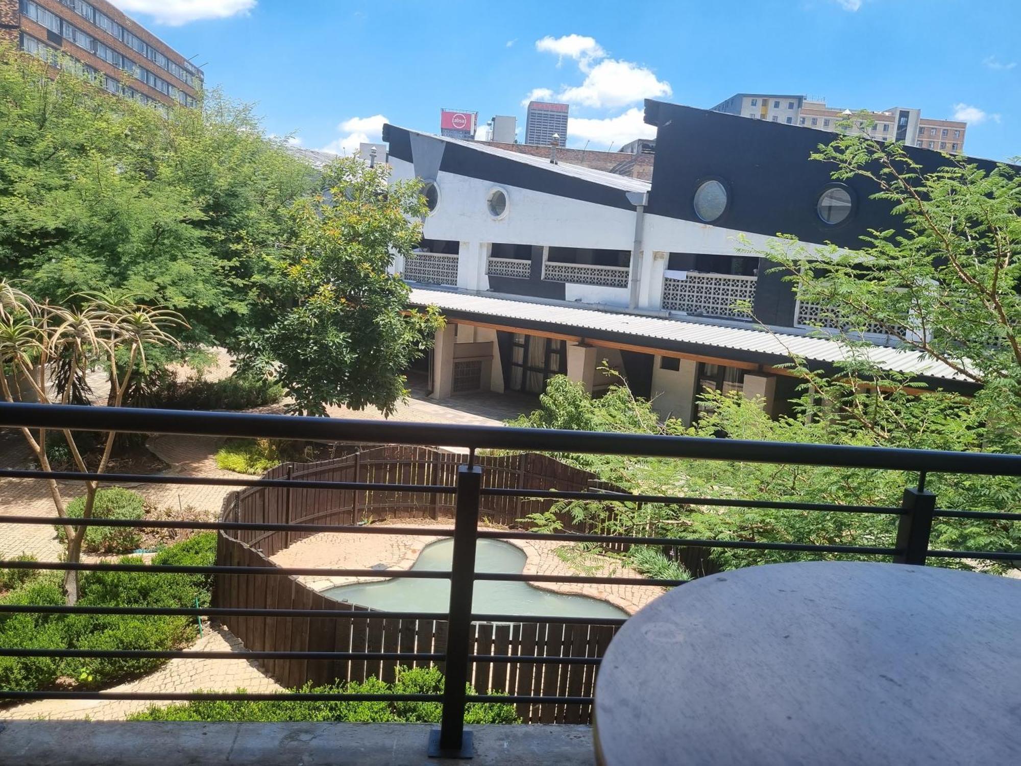 Dimpho House In Vibey Maboneng Precinct * Johannesburg